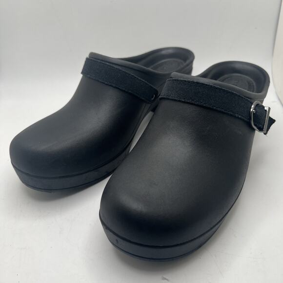 Crocs Women's Sarah Strap Buckle Dual Comfort Heeled Mule Clog Black Size 6 W - Picture 1 of 7